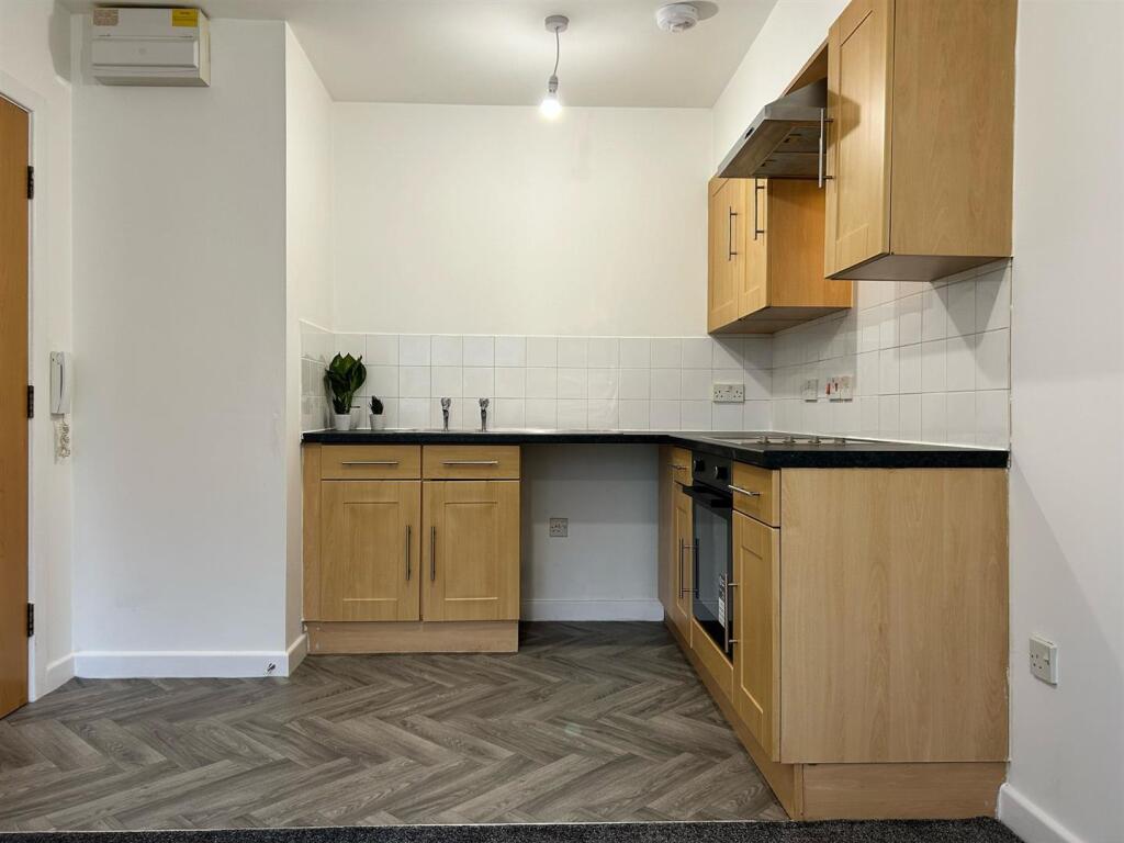 Additional image 2 of Ivegate, Colne