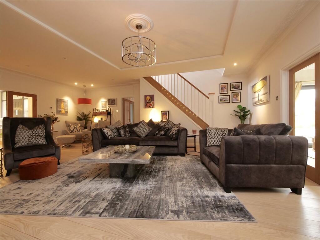 Additional image 5 of Oustanding Five Bedroom House In Pilton