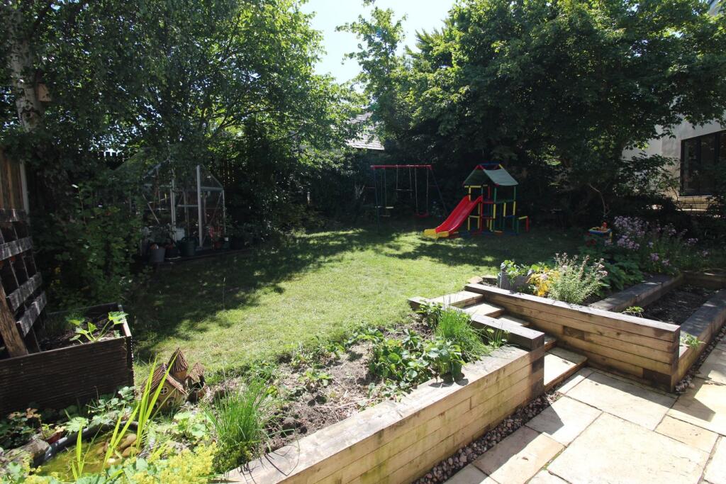 Additional image 17 of Hallowes Park Road, Cullingworth, Bradford, BD13