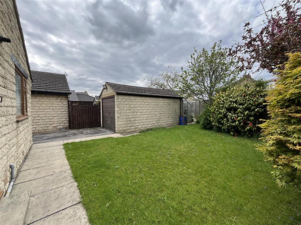 Additional image 14 of Elizabeth Avenue, Wyke, Bradford