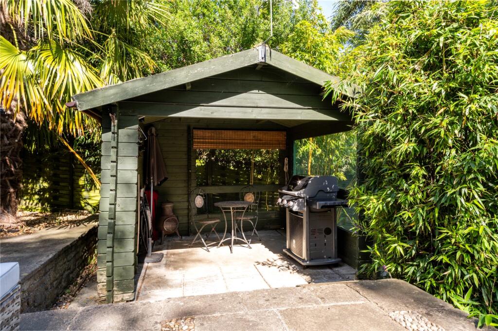 Additional image 9 of Priory Park, Bradford On Avon