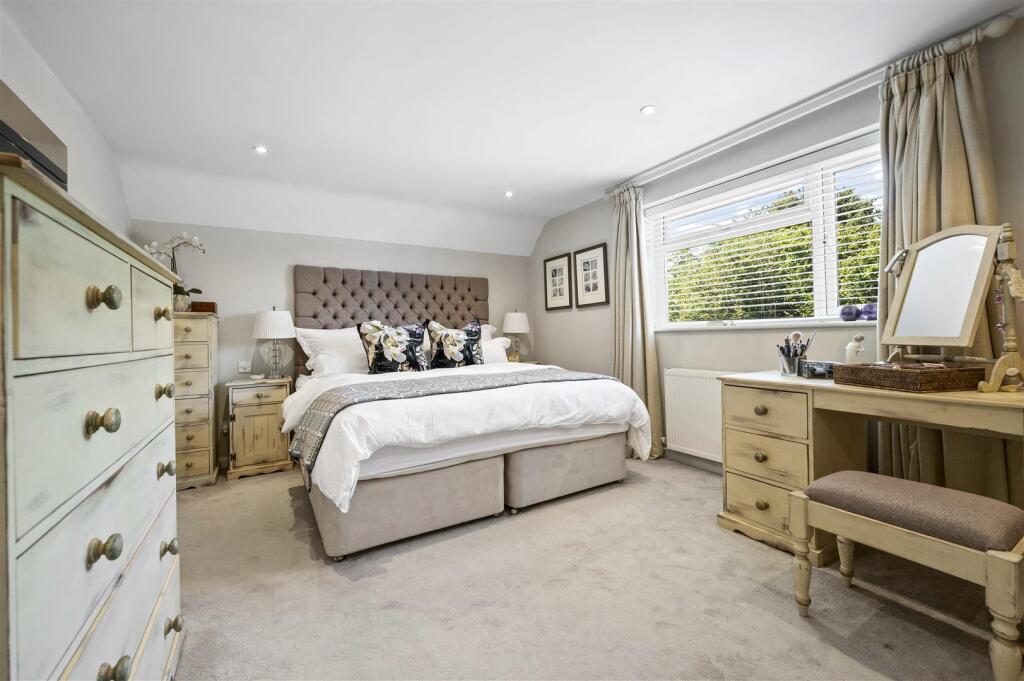 Additional image 12 of Meadow Road, Henley-In-Arden