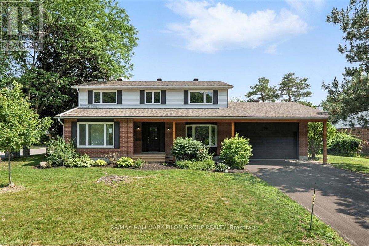 126 HAWK CRESCENT|Ottawa, Ontario K1V9G7