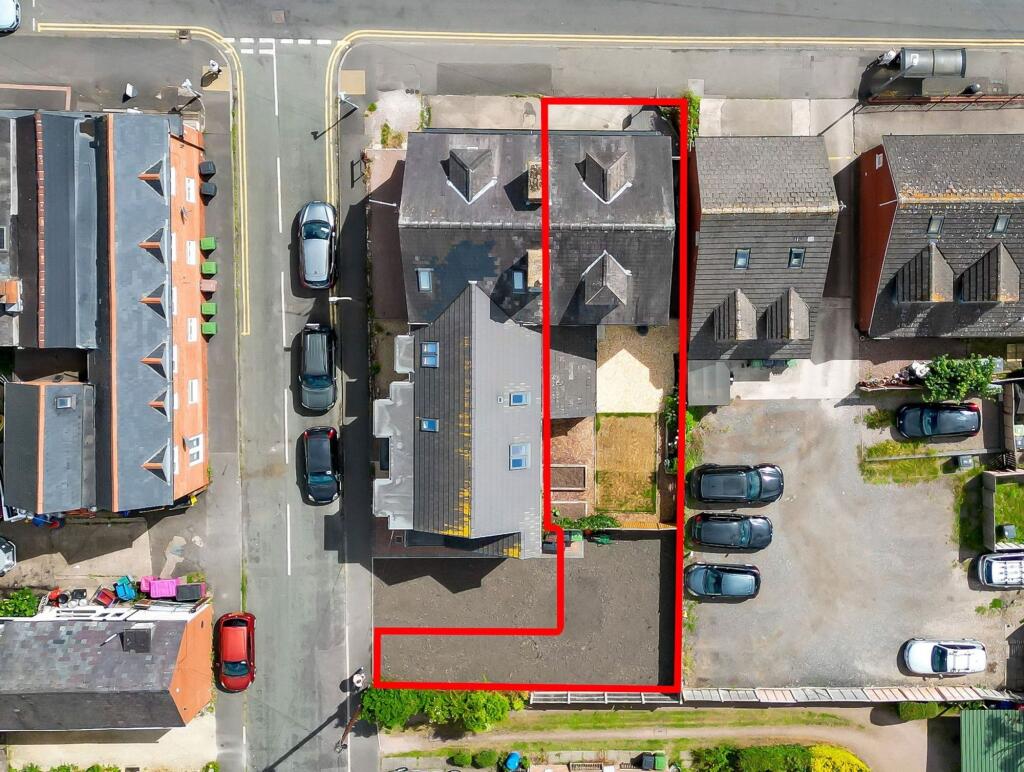 New Road, Bromsgrove, B60