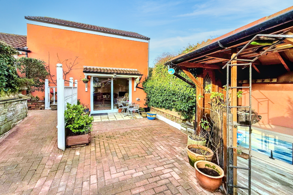 Additional image 10 of Courtyard Cottage, Great House Court, Meare