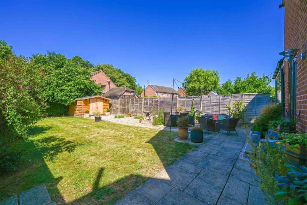 Additional image 17 of Meadow Road, Henley-In-Arden