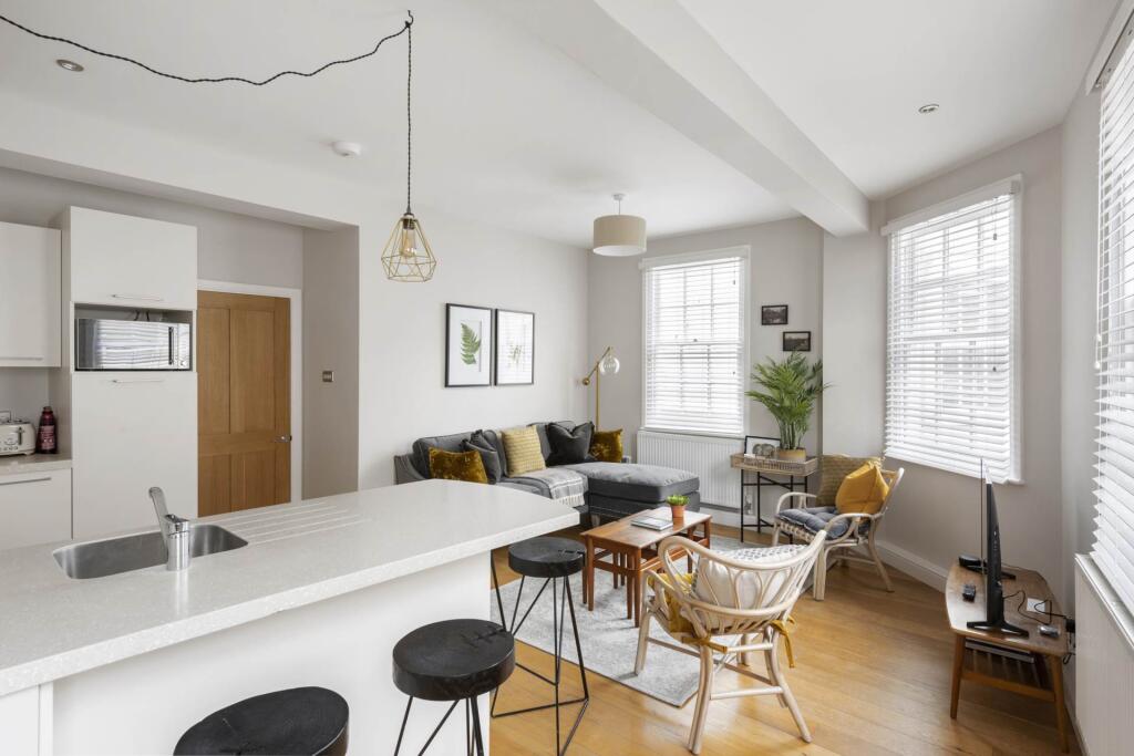 Additional image 6 of Flat 2,11 Union Passage, Bath