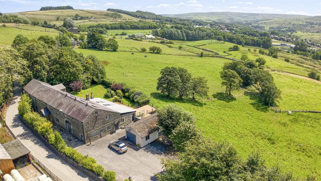 Additional image 5 of Hurst Lane, Rawtenstall, Rossendale, Lancashire - With Annexe & Spa Room