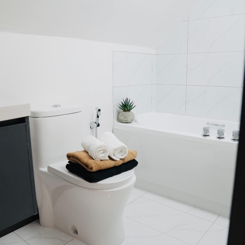 Additional image 38 of Deen Cresent, Birmingham, B8