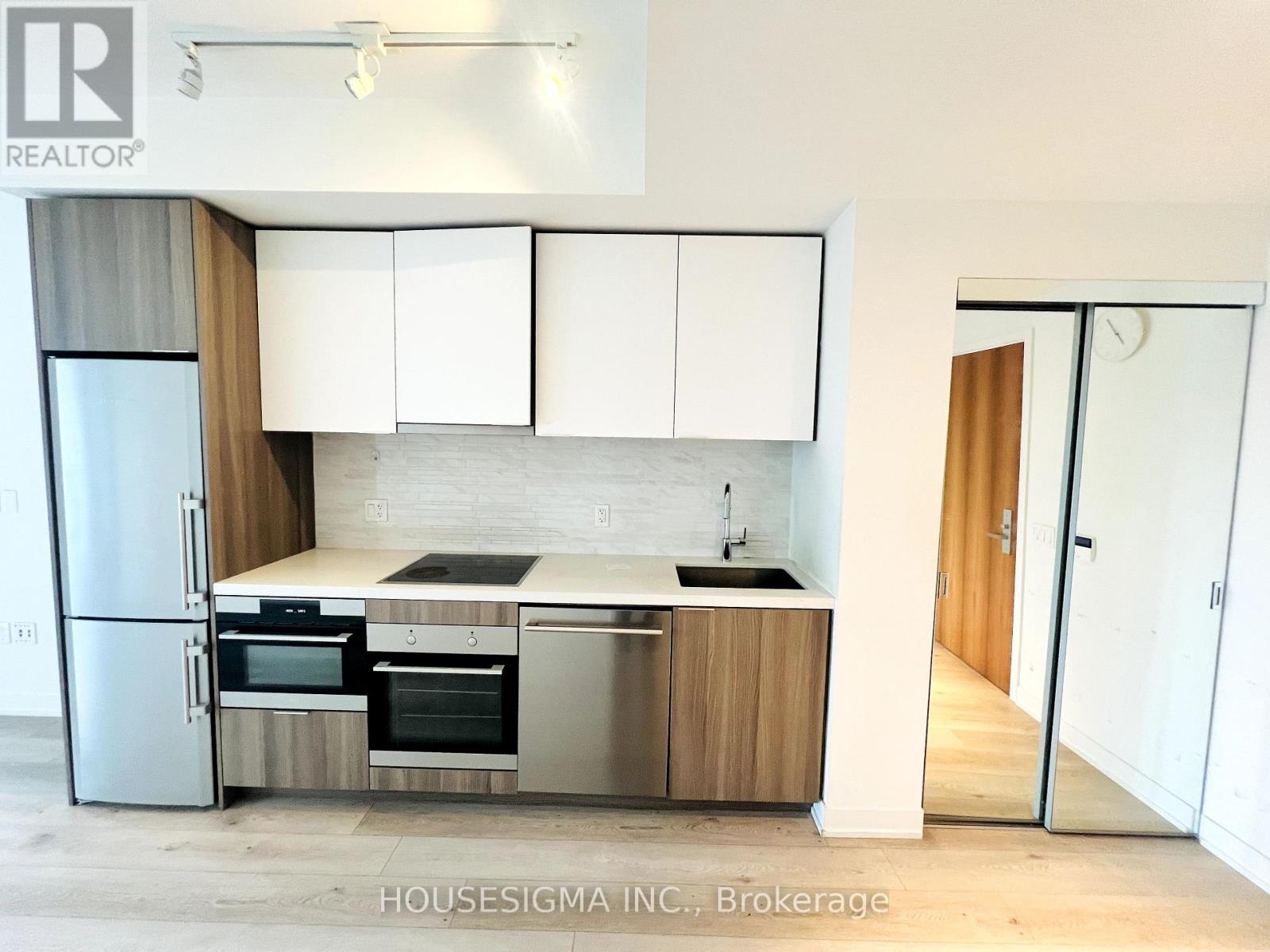 2308 - 15 QUEENS QUAY E|Toronto (Waterfront Communities), Ontario M5E0C5