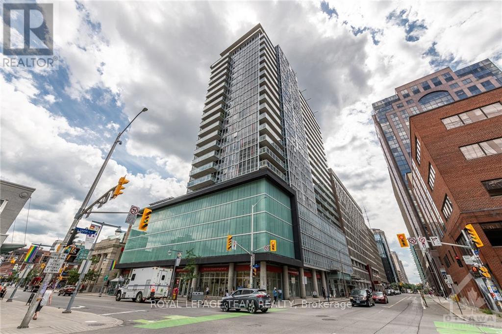 1604 - 324 LAURIER AVENUE|Ottawa, Ontario K1P0A4