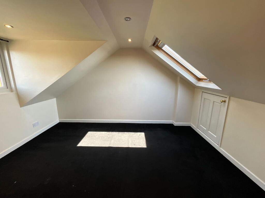 Additional image 10 of HALESOWEN, Birchfield Close