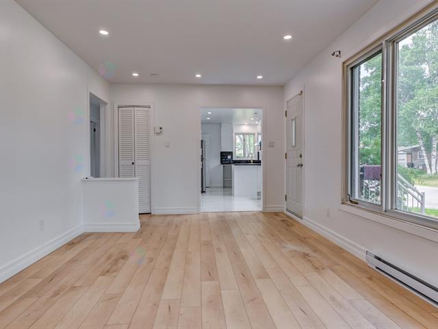 552 Rue Hugo|Laval (Fabreville), Quebec H7P3L9