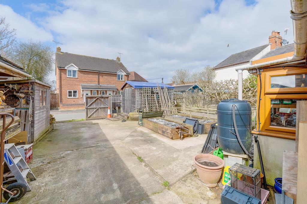 Additional image 22 of Moorfield Road, Alcester, B49