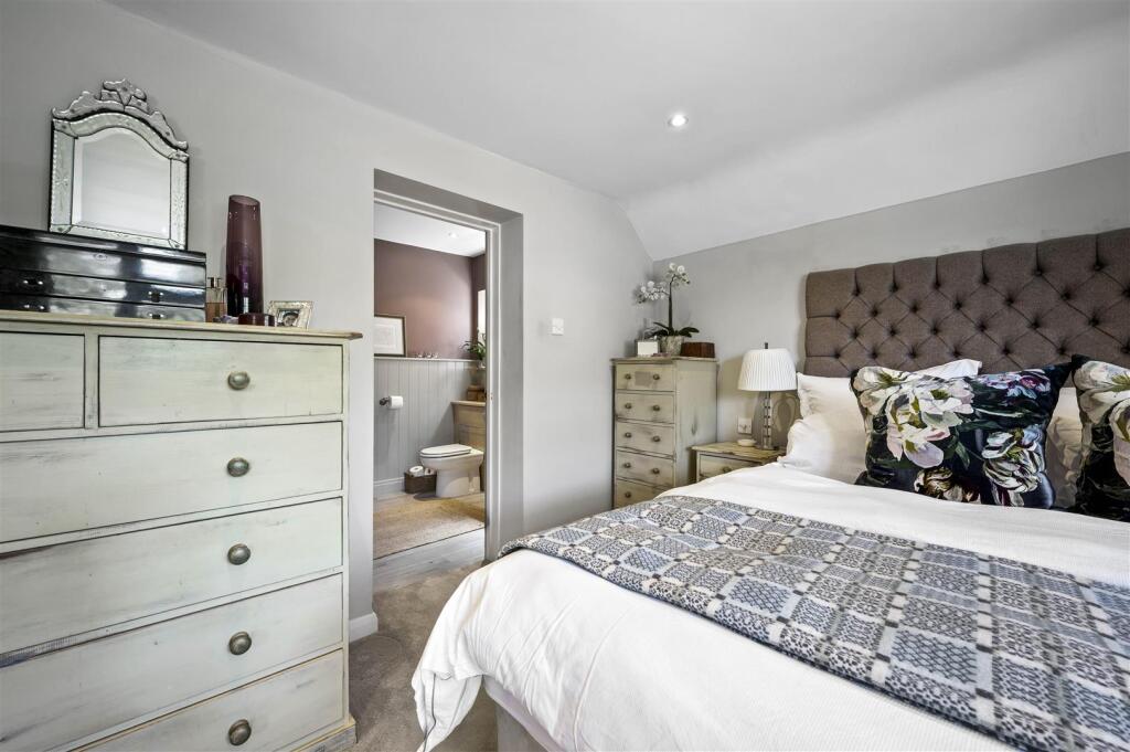 Additional image 11 of Meadow Road, Henley-In-Arden