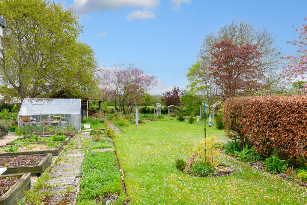 Additional image 4 of Burleigh Lane, Street