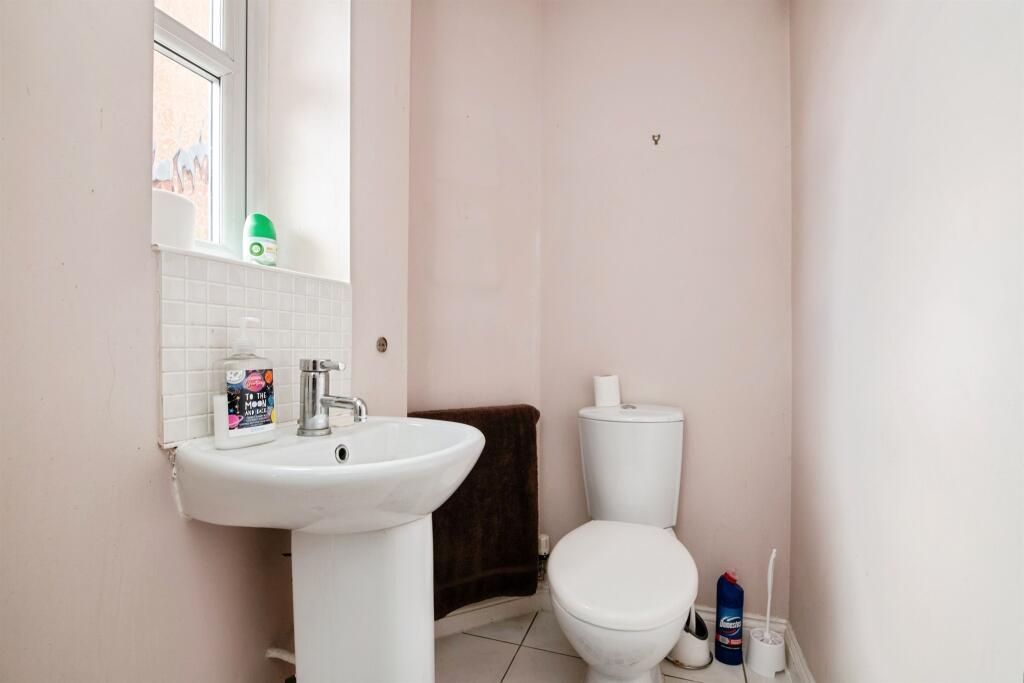 Additional image 8 of York Crescent, WEST BROMWICH