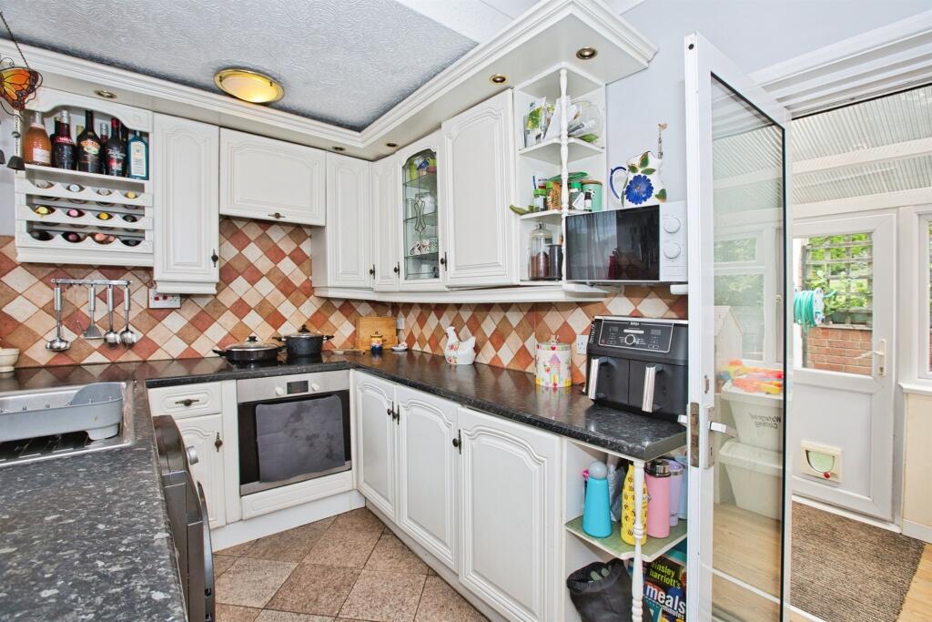 Additional image 6 of Highfield Road, YEOVIL