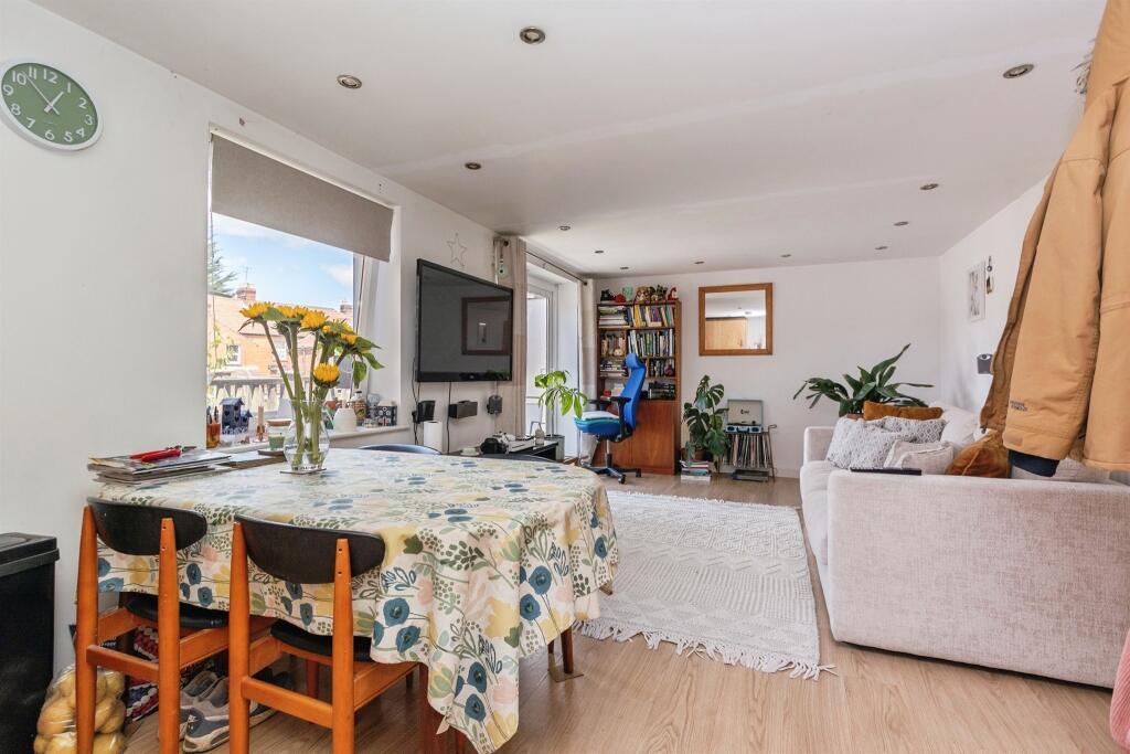 Additional image 18 of Everton Road, Yeovil