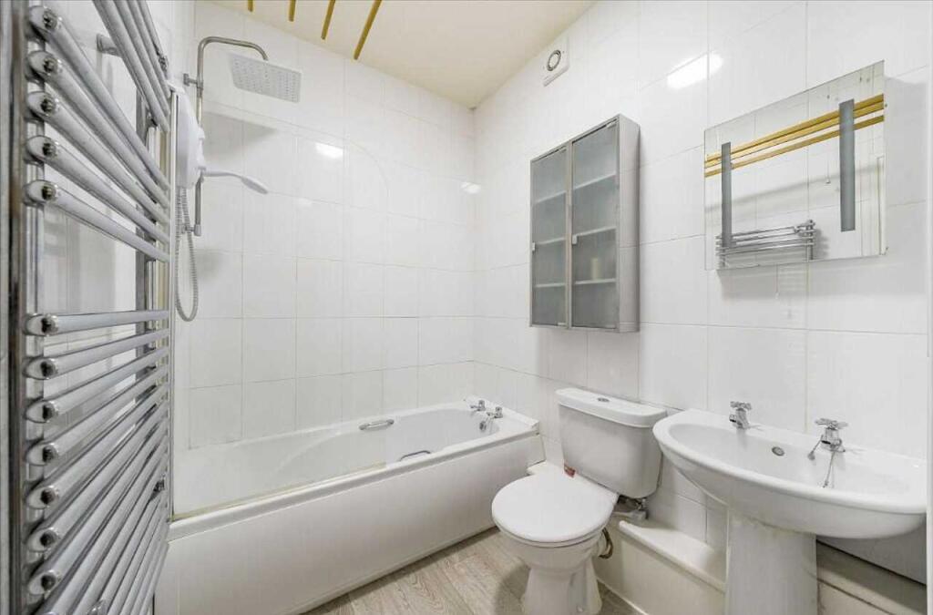 Additional image 7 of Vineys Yard, Bruton, BA10 0EU.