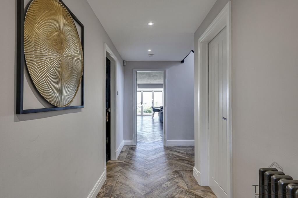 Additional image 4 of Wakefield Road, Drighlington, BD11