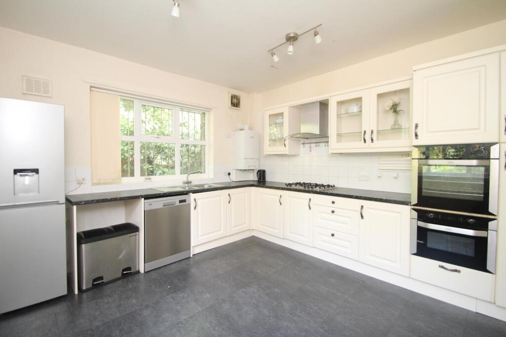 Additional image 15 of Woodlands Drive, Bradford, BD10