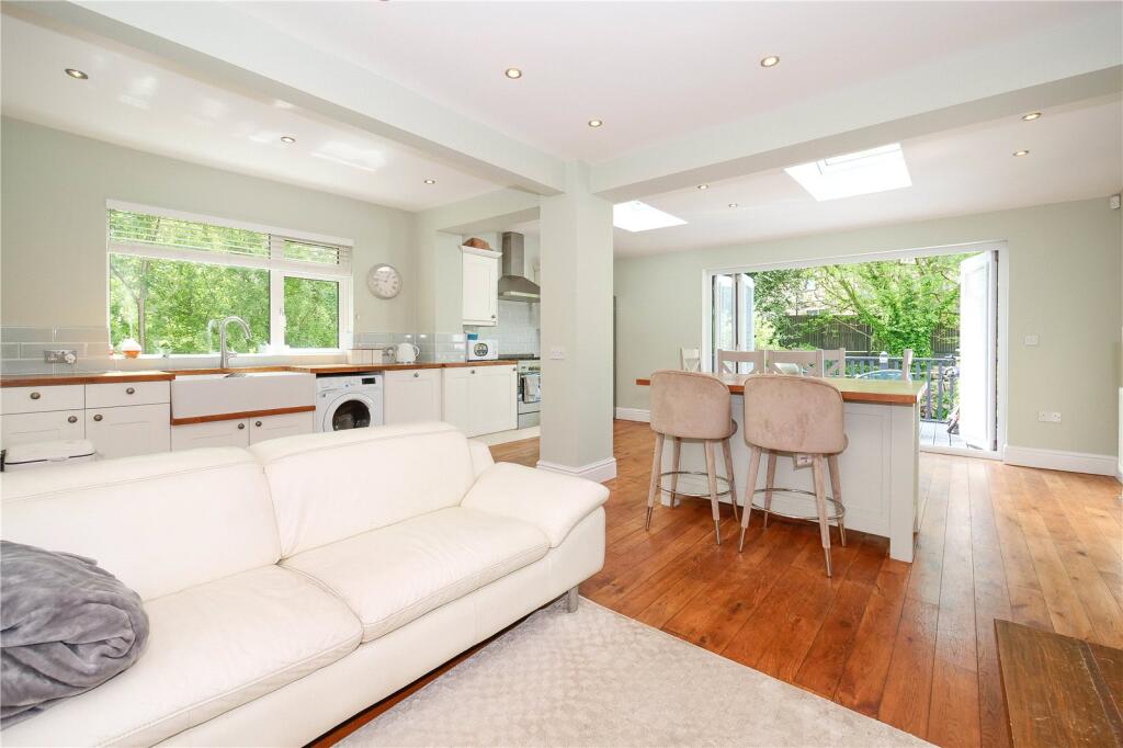 Additional image 5 of Whitelands Crescent, Baildon, Shipley, West Yorkshire, BD17