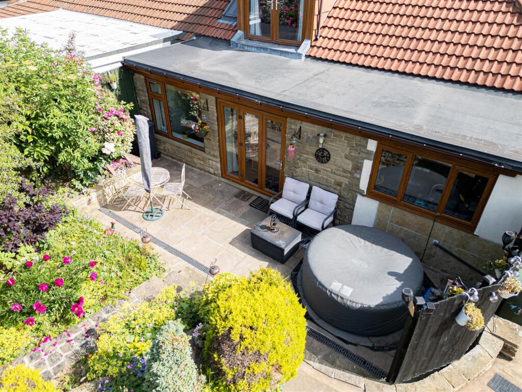 Additional image 37 of Moor View Drive, Bingley