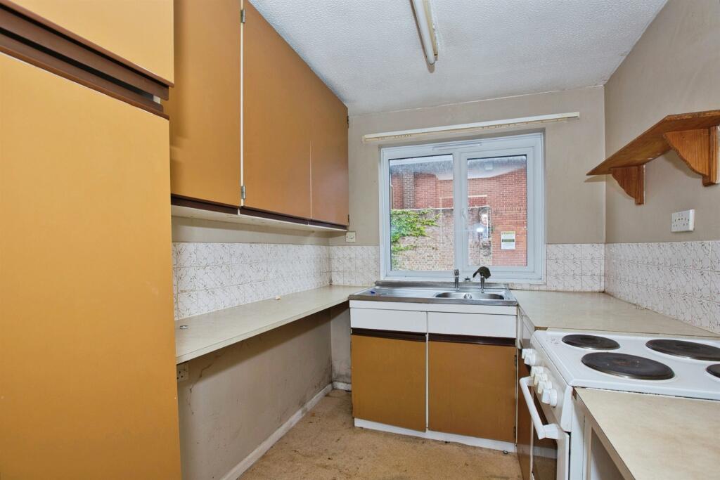 Additional image 11 of Ivel Court, Yeovil