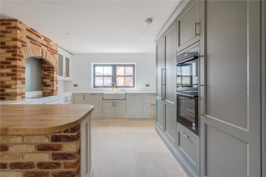 Additional image 6 of Impressive New Home in Holcombe –  Late Summer Completion