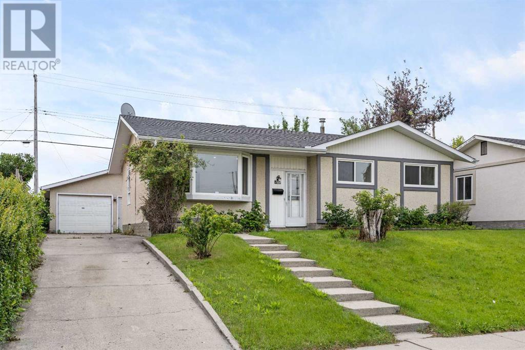 5015 Marian Road NE|Calgary, Alberta T2A2X8