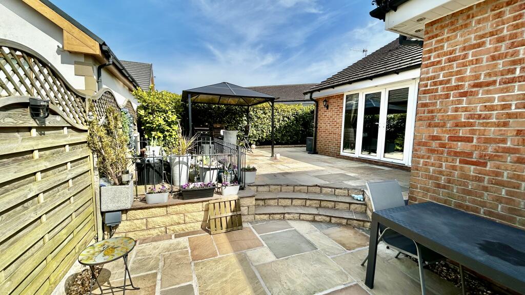 Additional image 26 of Barnfield Avenue, Worsthorne, Burnley, BB10