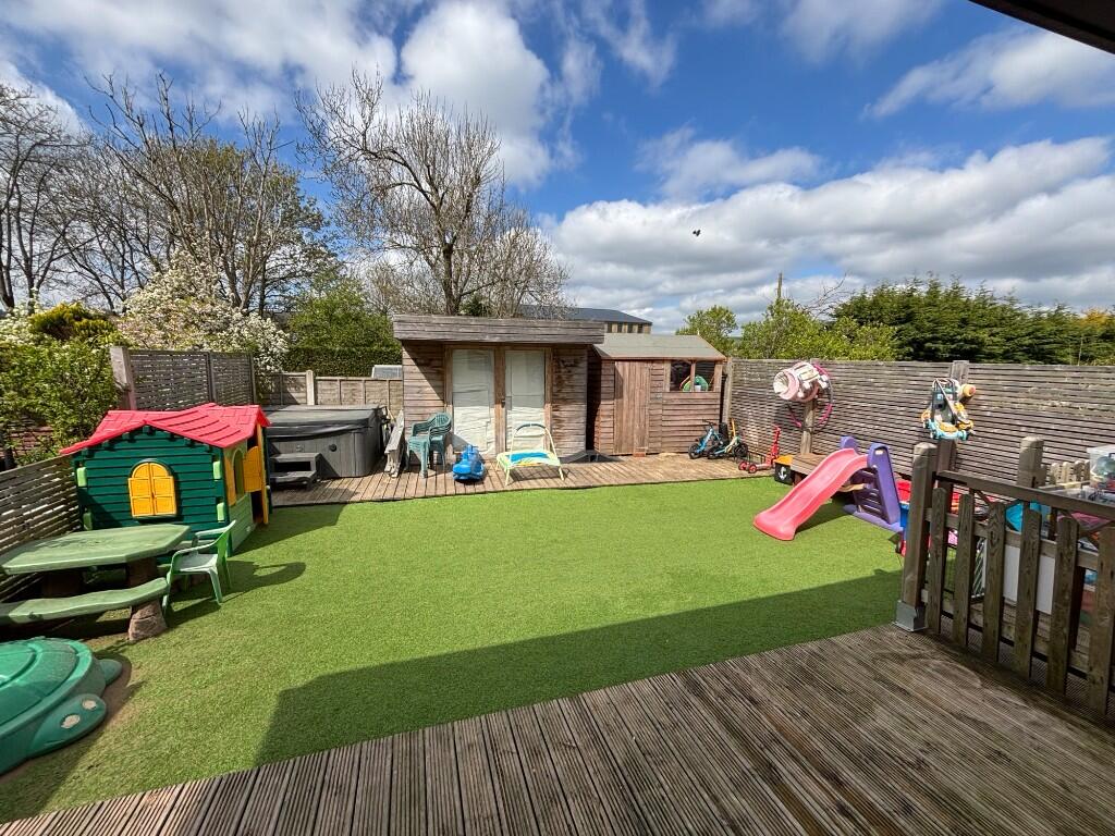 Additional image 14 of Hallowes Park Road, Cullingworth West Yorkshire, BD13