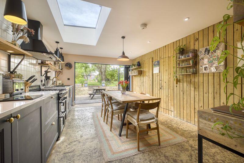 Additional image 4 of Central Frome