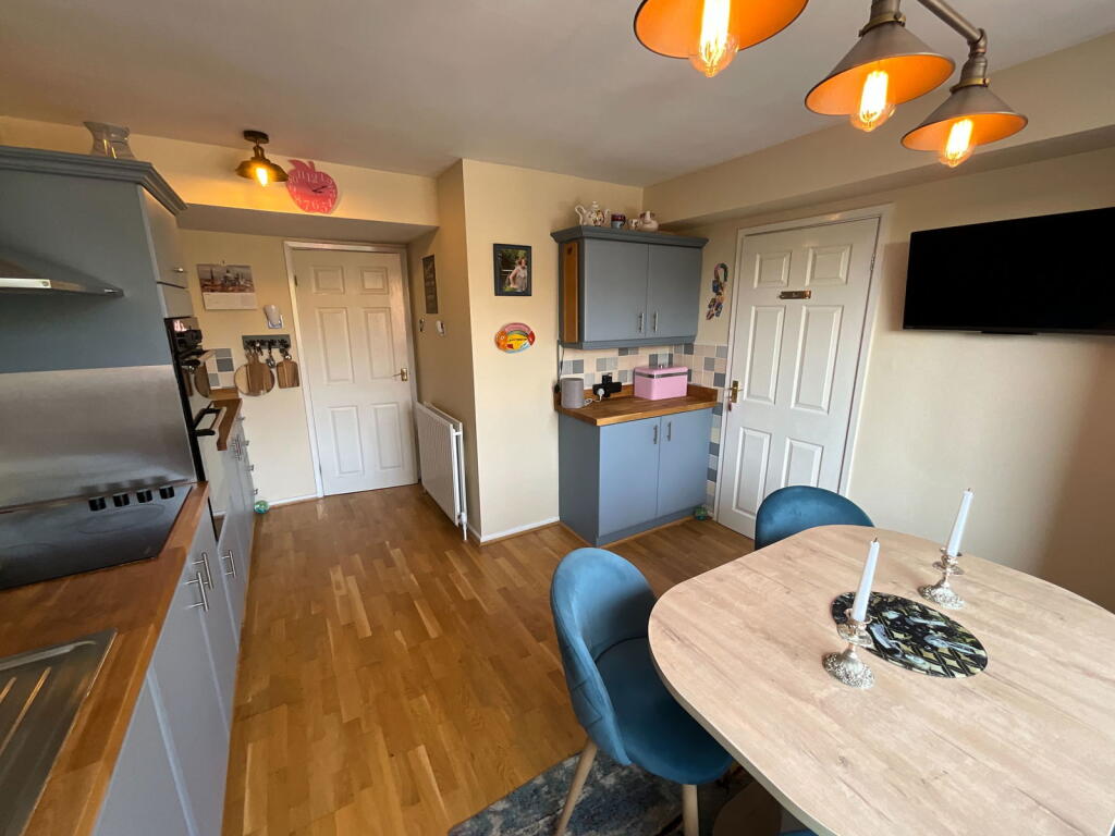 Additional image 4 of HALESOWEN, Oak Court