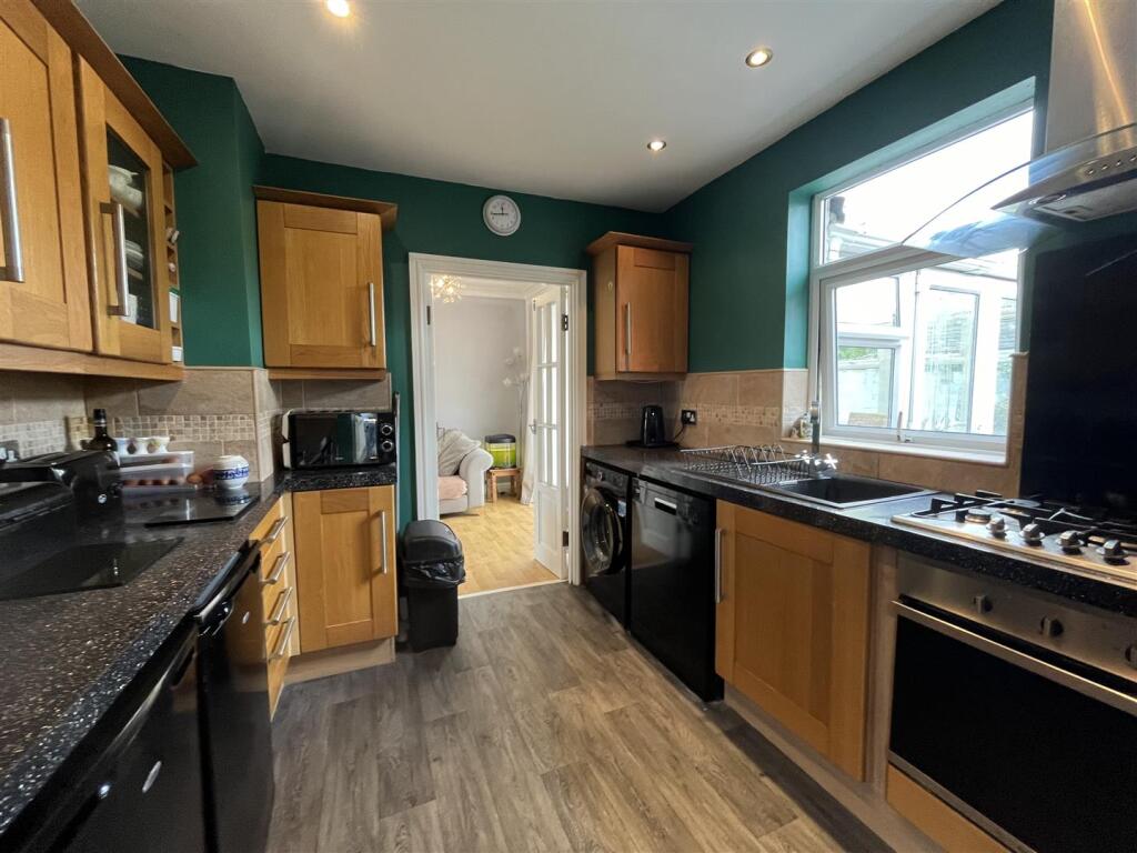 Additional image 3 of Worthing Head Close, Wyke, Bradford