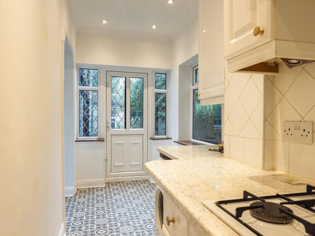 Additional image 6 of Scarlet Heights, Queensbury, BD13 1BU