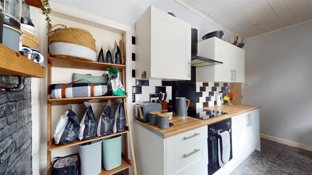 Additional image 6 of Rosebery Avenue, Shipley