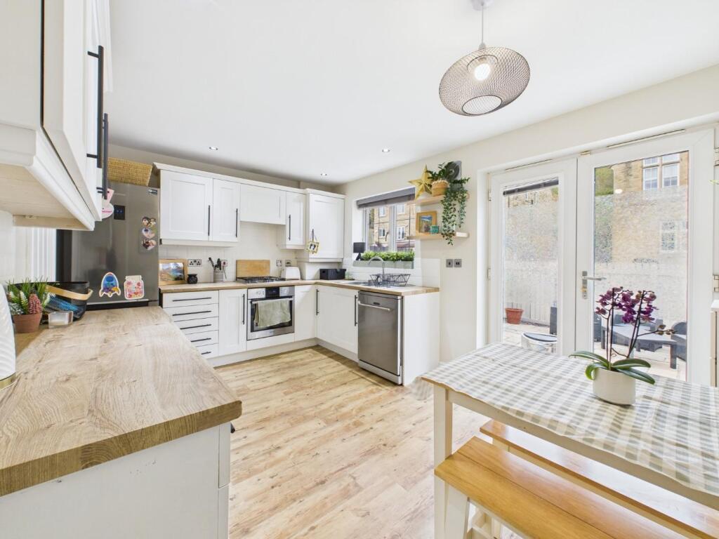 Additional image 4 of Cliffe Avenue, Baildon, Shipley