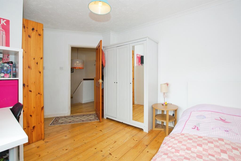 Additional image 14 of Bramley Road, Street