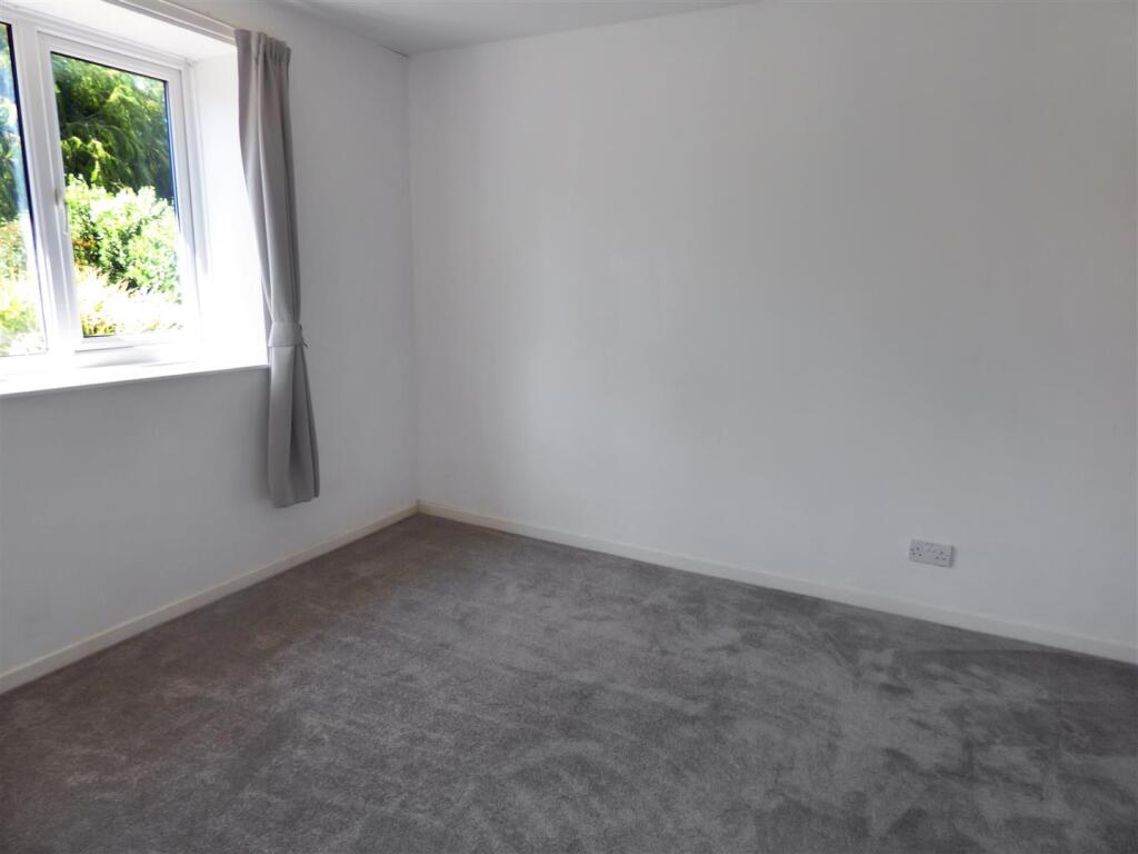 Additional image 15 of Windsor Close, Tamworth