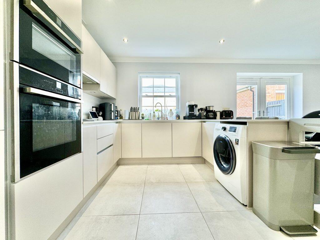 Additional image 5 of Cropway Court, Yeovil, Somerset, BA21