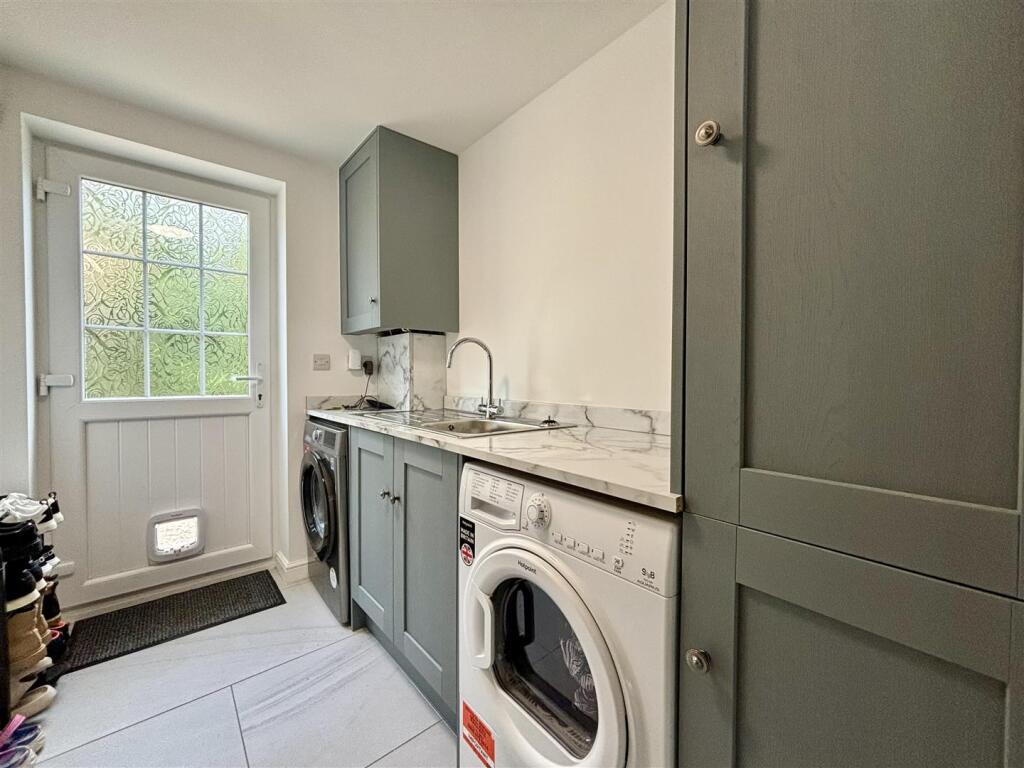 Additional image 9 of Park Lane, Queensbury, BD13 1QH