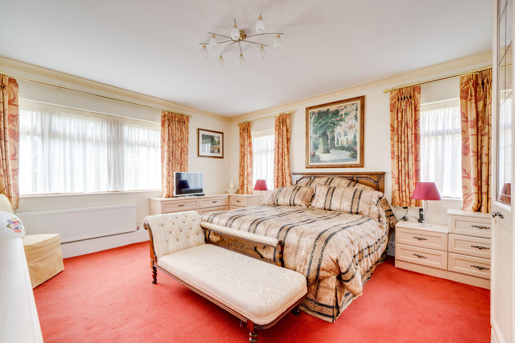 Additional image 8 of Whitechapel Road, Scholes