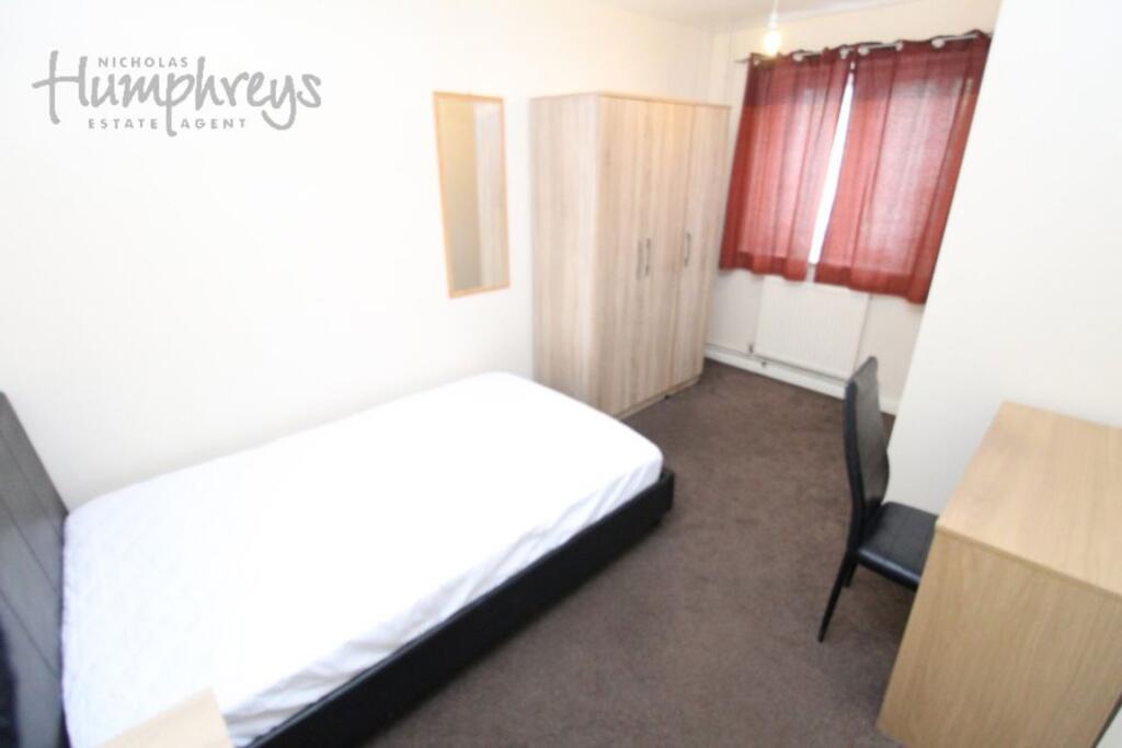 Additional image 3 of Bodmin Grove, B7 - 8-8 Viewings