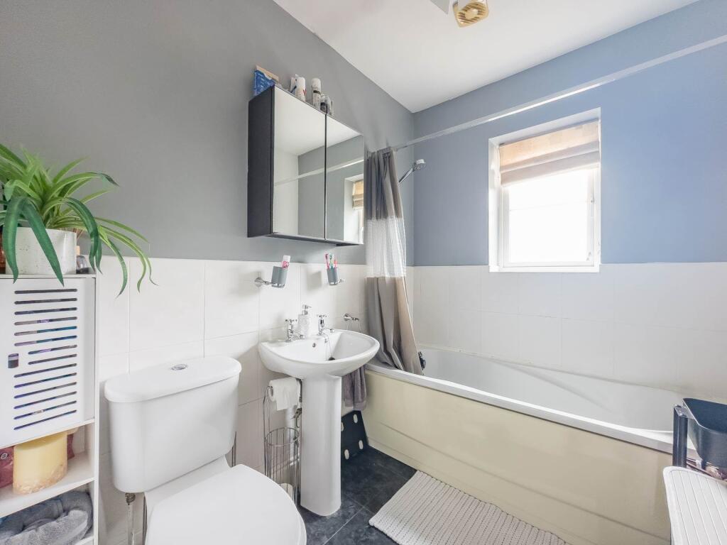 Additional image 13 of Lumb Hall Way, Drighlington