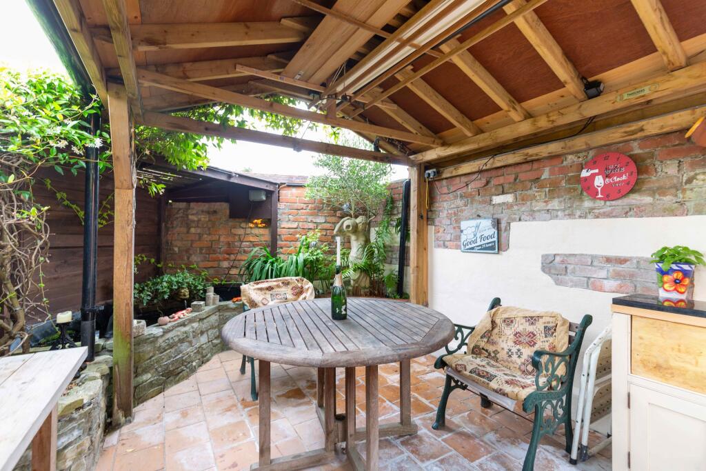 Additional image 8 of Courtyard Cottage, Great House Court, Meare