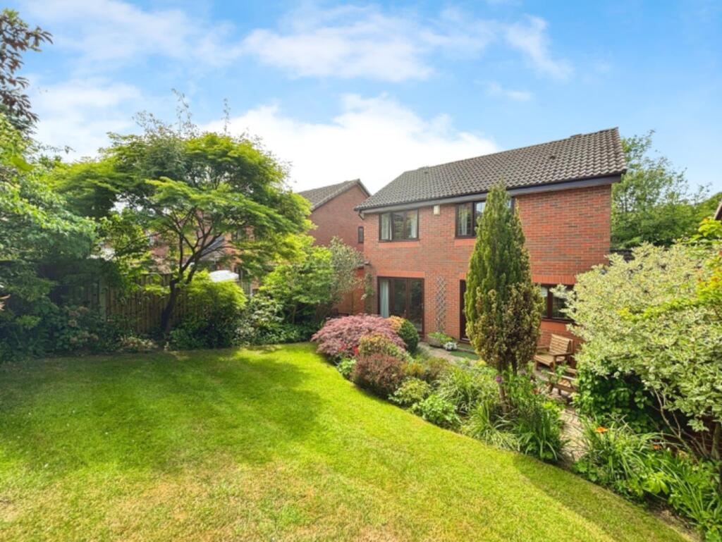 Additional image 15 of Epsom Close, Redditch B97