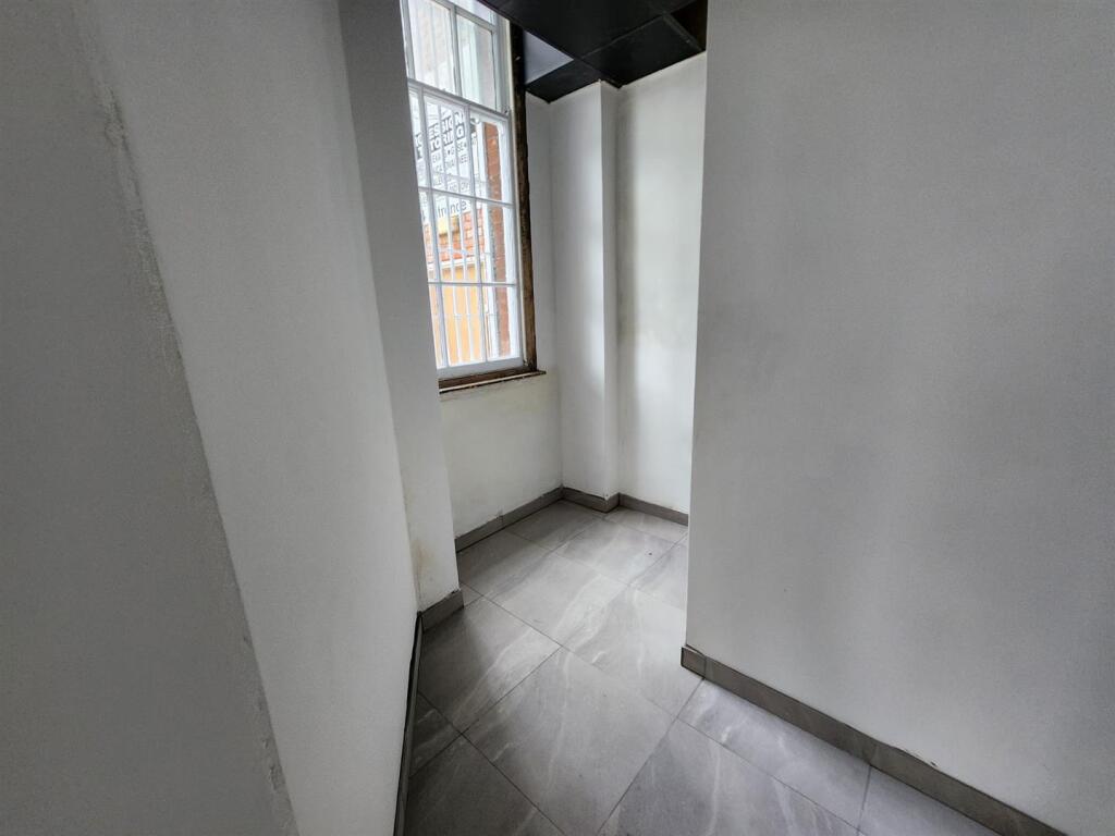 Additional image 9 of 325 High Street, West Bromwich