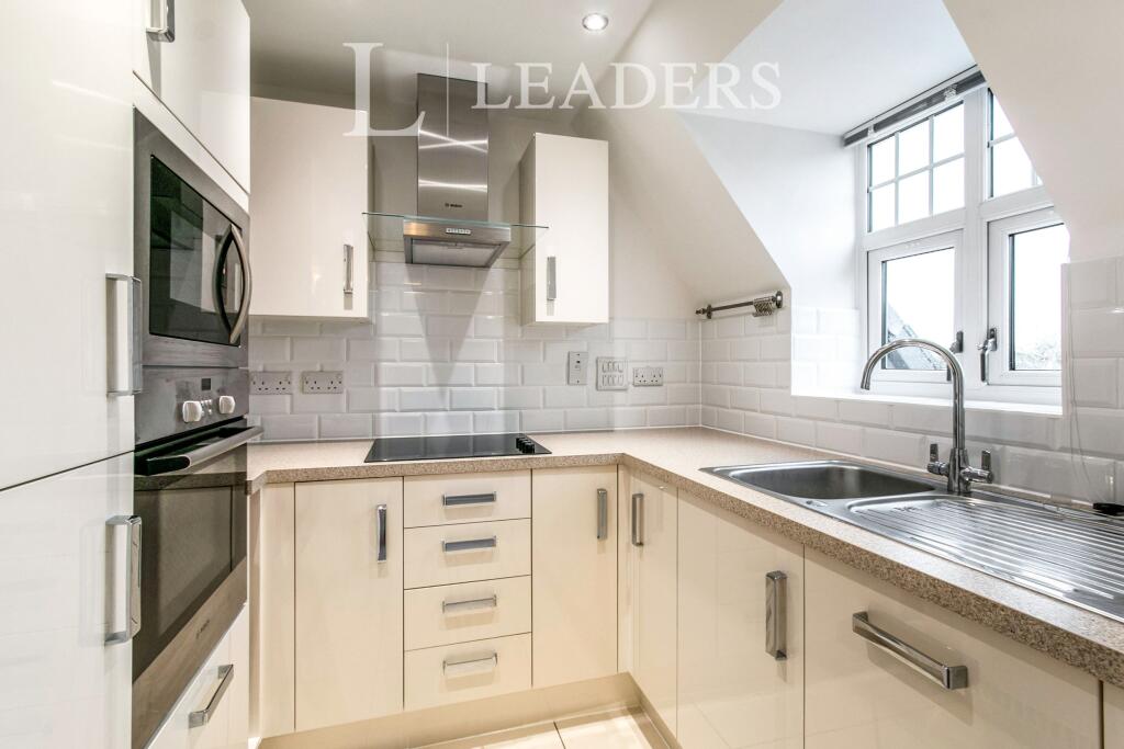 Additional image 5 of Tuckton